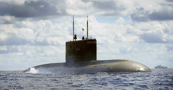 Trong trường hợp xung đột thực tế, ở khoảng cách này, tàu ngầm Nga có thể dễ dàng hủy diệt một nửa nhóm nhóm tàu sân bay Mỹ.