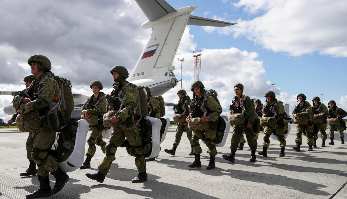 Bộ Quốc phòng Belarus cho hay các cuộc tập trận quy mô lớn sẽ tiếp diễn với mục đích đảm bảo phản ứng quân sự kịp thời trước bất kỳ mối đe dọa nào từ bên ngoài.