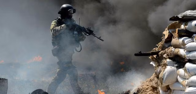 Hàng chục nghìn binh sĩ bao gồm cả lực lượng đặc nhiệm, xe tăng, pháo tự hành, pháo phản lực, chiến đấu cơ và hệ thống phòng thủ tên lửa tiên tiến S-400 của Nga đã được huy động cho sự kiện này.