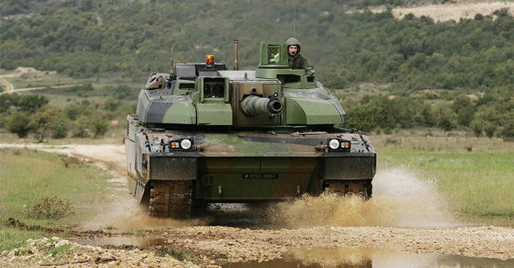 Pháo chính được kết hợp với hệ thống điều khiển hỏa lực tiên tiến SAGEM HL-60 cho phép xạ thủ hoặc chỉ huy có thể lựa chọn 6 mục tiêu khác nhau để tấn công chỉ trong vòng 30 giây.