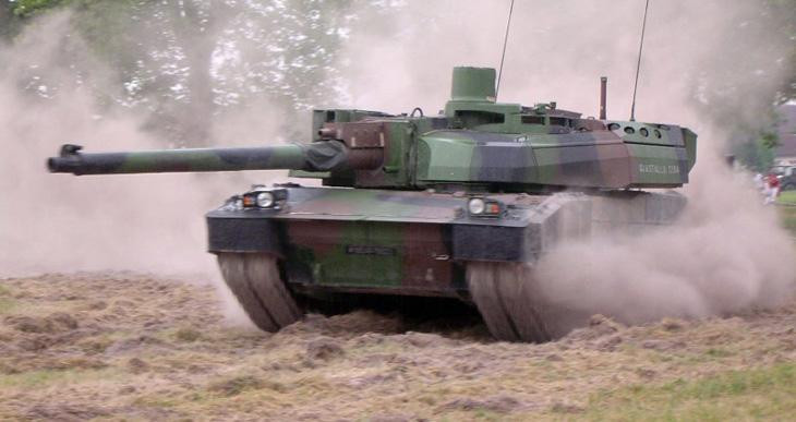 Đây có lẽ là dòng xe tăng duy nhất của thế giới phương Tây sử dụng thiết bị nạp đạn tự động cho phép khai hỏa tới 12 phát/phút.