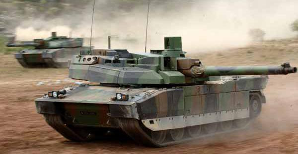 Vài ngày trước đó, có thông tin cho rằng Nga đã chuyển 3 trung đoàn xe tăng tới biên giới với Ukraine, như vậy số xe tăng này đã vượt hẳn số lượng xe tăng sẵn sàng chiến đấu của cả quân đội Pháp.