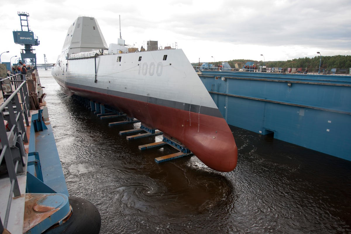Bằng chứng là các khu trục hạm DDG-1000 USS Zumwalt luôn gặp phải bê bối về khả năng vận hành và chi phí "nuôi" tốn kém tới mức đáng kinh ngạc.