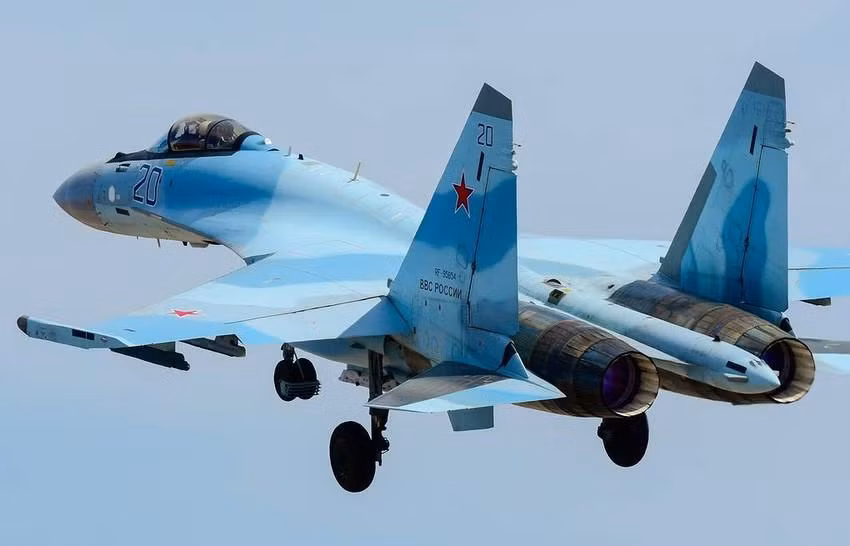 Các tiêm kích đa năng Su-35 do Nga chế tạo rõ ràng là sự bổ sung đáng quý cho Không quân Iran, khi lực lượng này vẫn phải dựa vào chủ lực là chiến đấu cơ F-14A Tomcat do Mỹ sản xuất từ những năm cuối thập niên 1970.