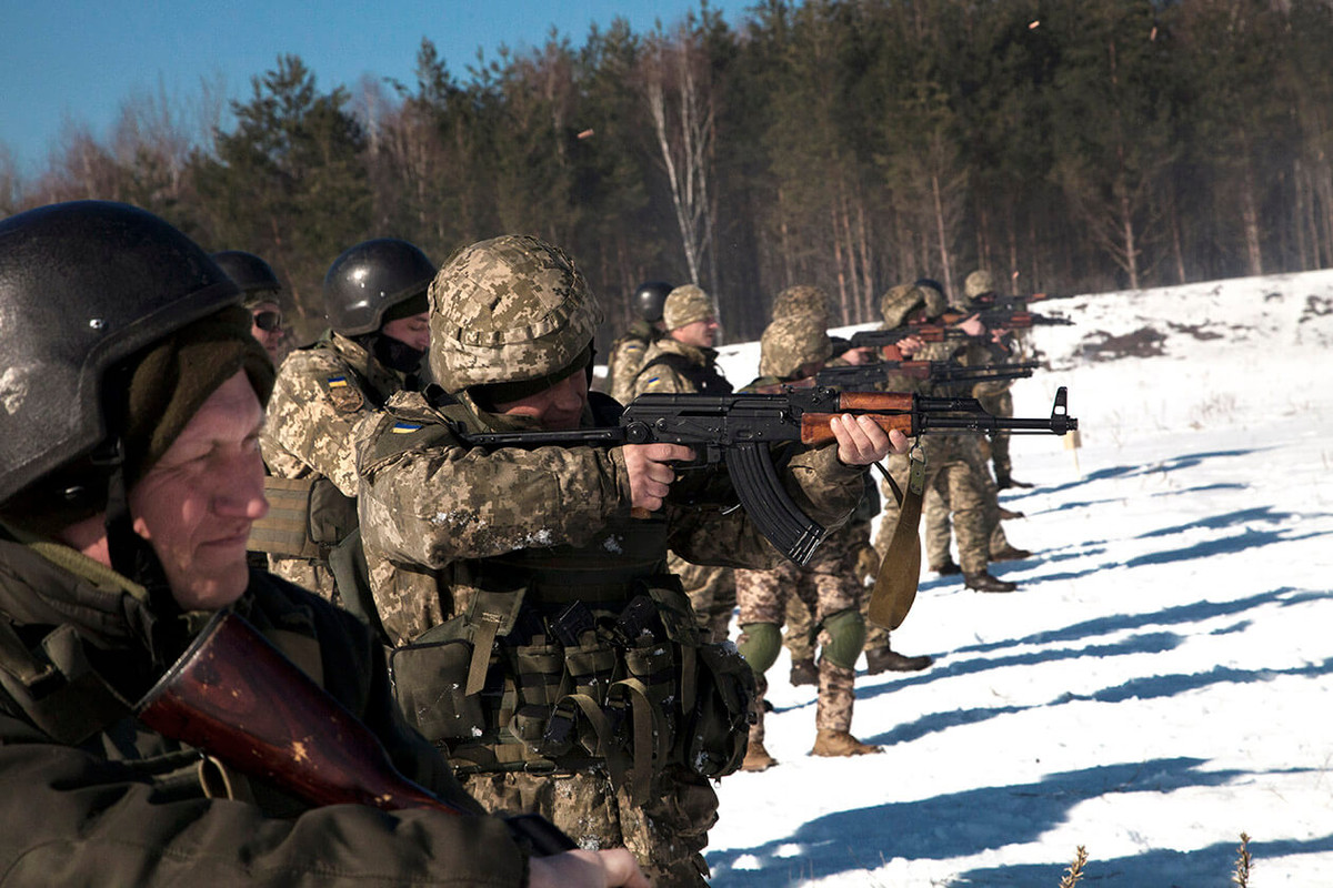 Với các loại vũ khí cá nhân theo chuẩn NATO như tên lửa chống tăng, quá trình huấn luyện sẽ không quá phức tạp. Theo nhiều binh lính Ukraine, họ chỉ mất khoảng 15 tới 20 phút, để có thể thành thạo một loại vũ khí chống tăng nào đó của NATO.