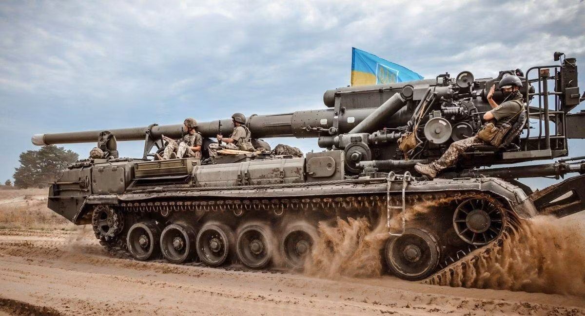 Nhưng thực tế phần lớn số pháo tự hành trên đã hỏng không thể khôi phục được, phần dự trữ nằm trong khuôn viên kho vũ khí số 94 của Tổng cục Pháo binh - Tên lửa ở Omsk là tất cả những gì còn lại của Quân đội Nga.