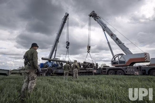 Với nhiều khẩu pháo tự hành 2S7 Pion sẽ có mặt tại chiến trường trong tương lai gần, Quân đội Ukraine đang từng bước thu hẹp ưu thế pháo binh của Nga, đây là điều mà các tướng lĩnh tại Moskva có lý do để lo ngại.