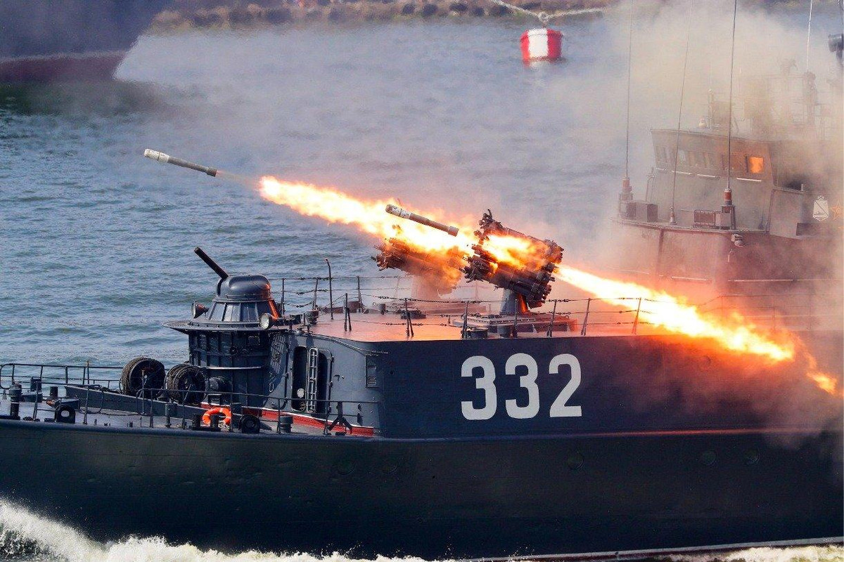 Mặc dù vậy, sức mạnh của Nga sẽ không cho phép NATO chiếm được Kaliningrad trong trường hợp xảy ra xung đột quân sự, tuyên bố trên được đưa ra bởi nhà phân tích của tờ Komsomolskaya Pravda (KP) - Đại tá về hưu Viktor Baranets.