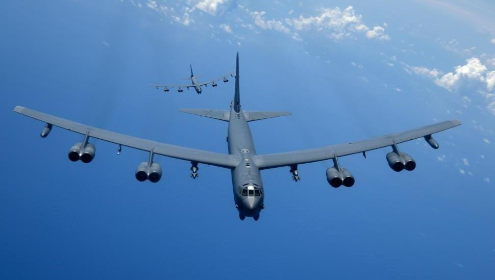 Thậm chí xét về hiệu năng và tính kinh tế, lão tướng B-52 còn trên cơ cả máy bay ném bom tàng hình B-2 Spirit và B-1B Lancer.
