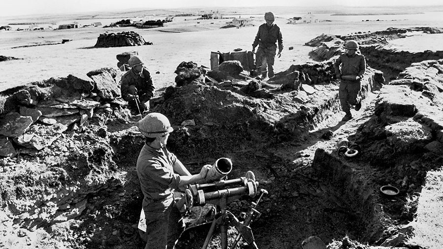 Với sự nỗ lực đồng thuận giữa Anh và Pháp, Argentina không thể mua thêm được bất cứ một quả tên lửa chống hạm loại Exocet nào từ nước ngoài - điều này khiến Hải quân Anh lấy lại lợi thế của mình.