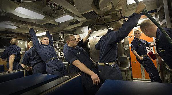 Kho chứa thực phẩm trên tàu với lượng đồ ăn mang theo có thể giúp tàu hoạt động liên tục hàng tháng trời dưới lòng đại dương.