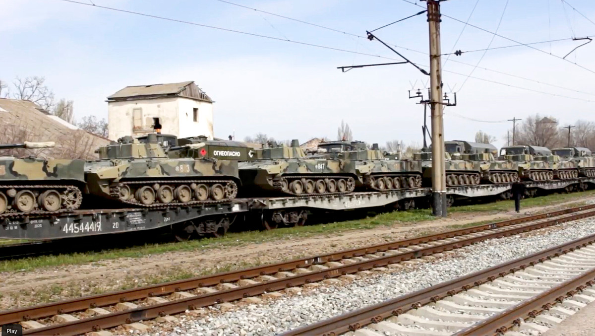 Trong số này, không loại trừ khả năng một vài binh lính Nga sẽ được đưa trở lại đóng quân gần biên giới với Ukraine, sau khi kết thúc tập trận ở Belarus.