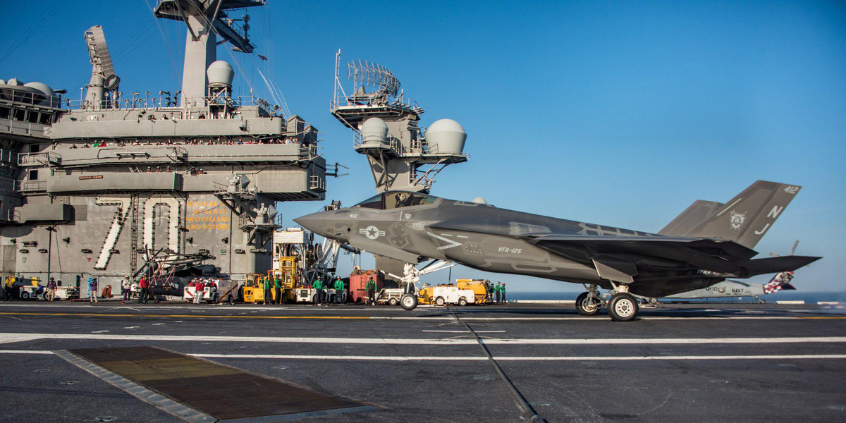 Trung Quốc đang đẩy mạnh phát triển tiêm kích hạm cũng như tăng cường đóng mới cả tàu sân bay hạt nhân để vươn ra biển lớn. Với việc biên chế tiêm kích F-35C, Mỹ kỳ vọng kiềm chế được tham vọng của hải quân Trung Quốc.