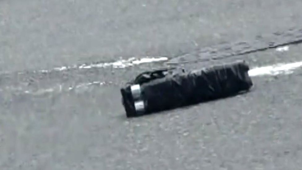 "Khẩu súng này có thể được chế tạo chỉ trong vài ngày, các thành phần cấu thành khẩu súng tự chế có thể dễ dàng đặt mua ở bất cứ đâu, thậm chí mua online từ trên mạng".