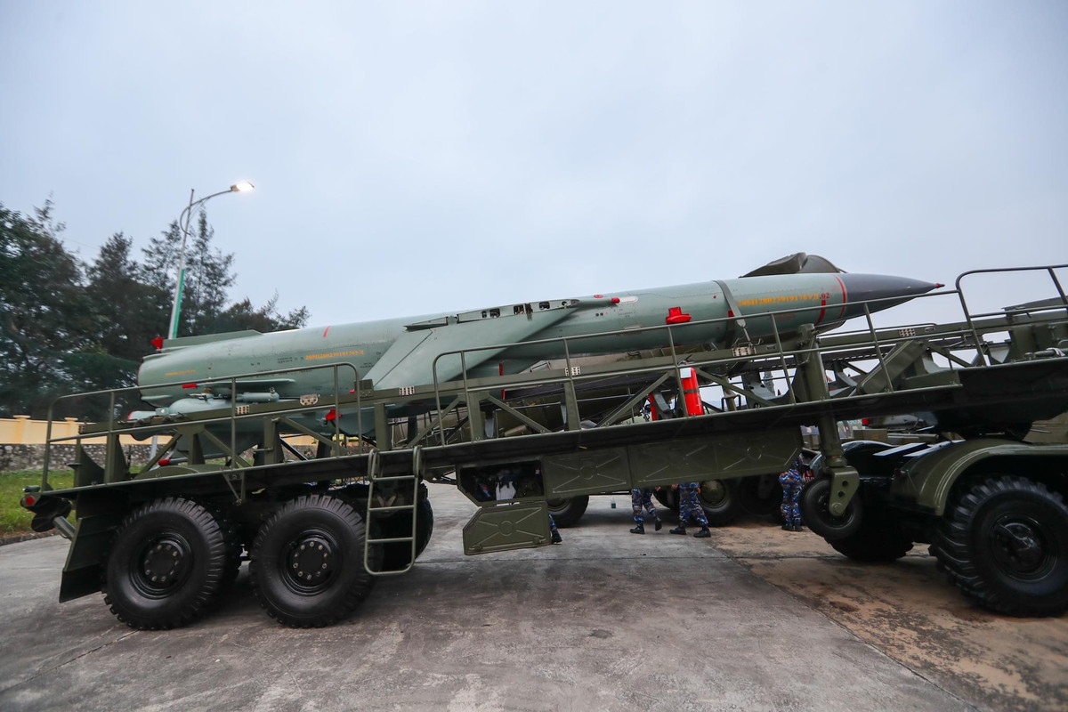 Tên lửa Redut - loại vũ khí được cho là "khắc tinh của tàu sân bay". Ảnh: ĐẬU TIẾN ĐẠT/Thanh Niên.