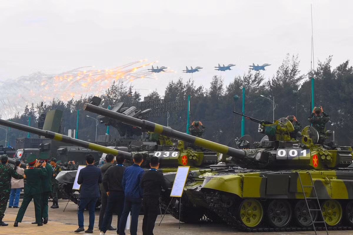 Màn trình diễn ấn tượng của tốp chiến đấu cơ Su-30MKII trong biên chế lực lượng Không quân Nhân dân Việt Nam. Ảnh: ĐẬU TIẾN ĐẠT/Thanh Niên.