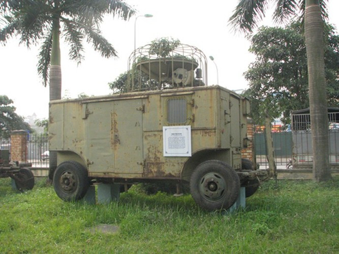Lý do là khi đó chúng có trang bị một loại radar do Trung Quốc chế tạo viện trợ cho ta, làm việc ở rãnh sóng 3cm, đó là đài radar bắt mục tiêu K8-60 thường dùng cho pháo cao xạ 57mm. Đài K8-60 làm việc ở 2 rãnh sóng 10cm và 3cm.