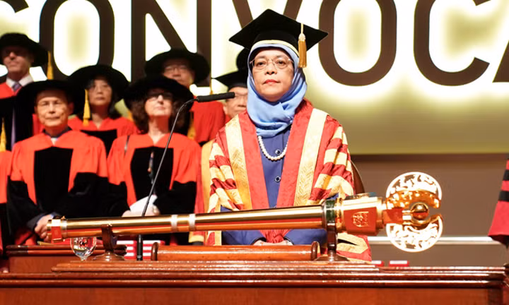 Lich su cay quyen truong va ao choang trong le tot nghiep-Hinh-5