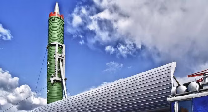 Các đoàn tàu hạt nhân gây nguy hiểm cực kỳ lớn cho những đối thủ của Liên bang Nga. Nếu Mỹ hoặc bất kỳ ai khác quyết định tấn công hạt nhân nhằm vào nước này, thì trong mọi trường hợp, họ sẽ phải đối phó với sự trả đũa.