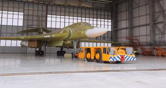 Lực lượng này đang vận hành 17 máy bay Tu-160 nguyên bản và Tu-160M hiện đại hóa.