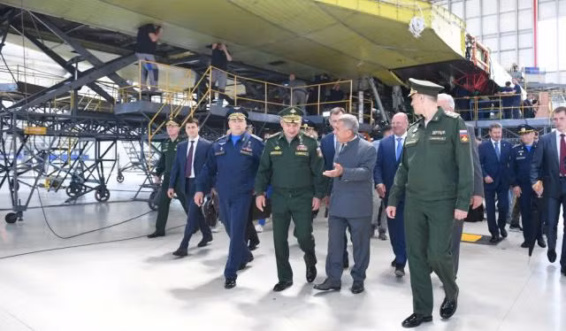 Tu-160M được trang bị tổ hợp tác chiến điện tử của tiêm kích tàng hình Su-57, cùng hệ thống điện tử ứng dụng nhiều công nghệ mới như máy tính module và không sử dụng linh kiện nước ngoài.