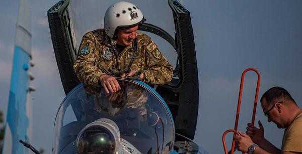 Loại chiến đấu cơ này sở hữu khả năng cơ động cao cùng với lực đẩy động cơ mạnh, có thể đạt vận tốc Mach 2+ (nhanh gấp 2 lần tốc độ âm thanh), tương đương 2.500 km/h.