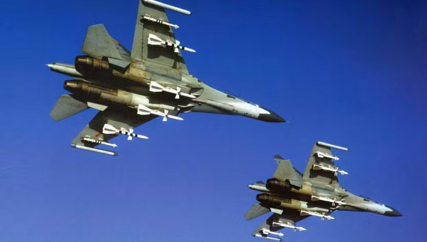 Trước thời điểm xung đột nổ ra, Ukraine đã quyết định nâng cấp bằng hệ thống radar cảnh báo sớm trên không SPS-2000 do công nghiệp quốc phòng Ukraine tự sản xuất để thay thế hệ thống Avtomatika SPO-150 lạc hậu trước đây trên Su-27 của nước này.