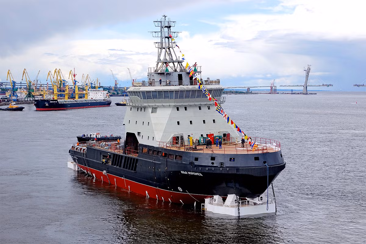 Độ mớn nước của tàu Evpaty Kolorat rất nhỏ, cho nên tàu có thể ra, vào các cảng Tiksi của Yakutia, hay cảng Dikson của Krasnoyarsk của Hải quân Nga mà không gặp khó khăn gì.