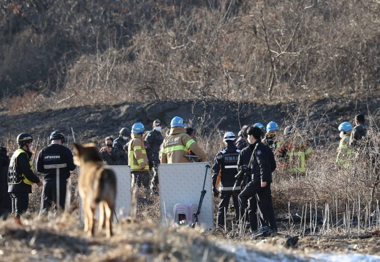 Vị trí rơi của chiếc tiêm kích cách một ngôi làng nhỏ chỉ khoảng 100 mét, rất may trong vụ việc không có bất cứ thương vong nào ở dưới mặt đất.