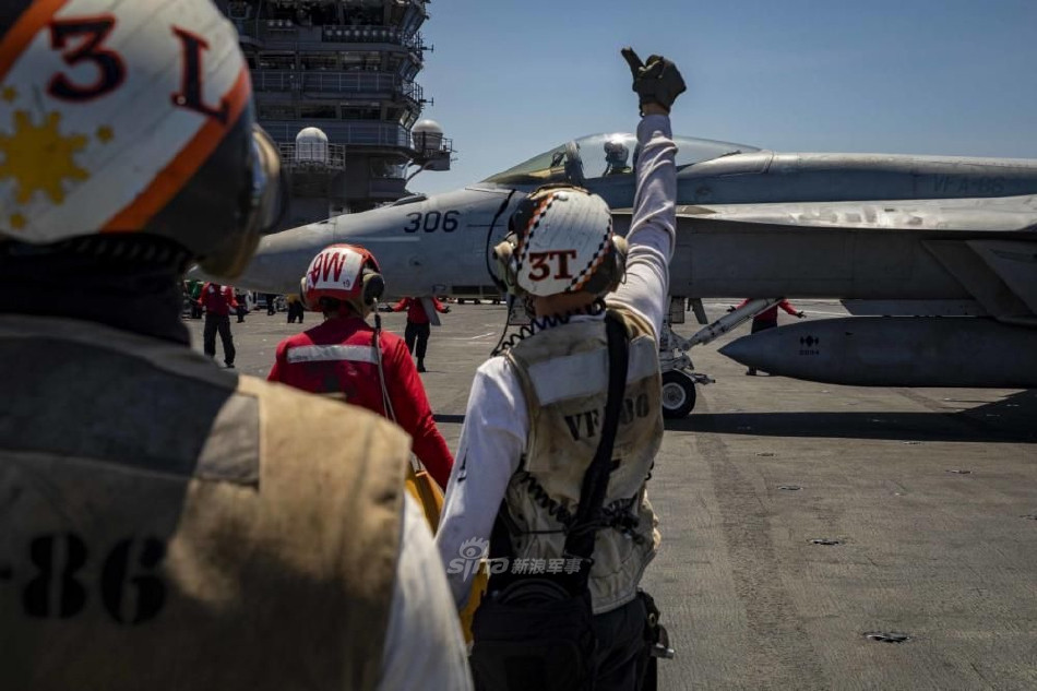 Tuy nhiên, với quy mô khổng lồ của các phi đội tiêm kích F-18 trên khắp thế giới, cùng với tốc độ sản xuất chiến đấu cơ F-35 khá chậm, các chuyên gia tính toán sẽ phải mất tới vài chục năm, trước khi F-18 chính thức tuyệt chủng.