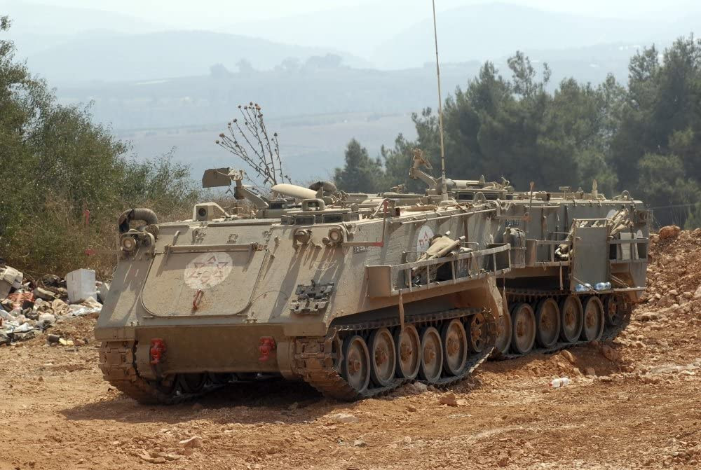 Tuy nhiên, không loại trừ khả năng Ukraine sẽ cải biên các xe bọc thép cứu thương này trở thành phương tiện chiến đấu, để bù lấp cho thiếu hụt phương tiện thiết giáp.