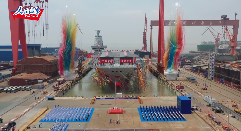 Hiện tại, gần như toàn bộ các tàu sân bay trên thế giới đều sử dụng công nghệ phóng máy bay bằng hơi nước. Duy nhất chỉ nhất chiếc USS Gerald R. Ford - tàu sân bay đầu tiên của Mỹ được đóng theo lớp Ford, có công nghệ phóng điện từ.