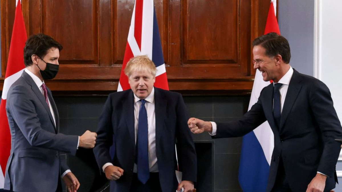 Kể từ khi quốc tế gia tăng áp đặt lệnh trừng phạt lên Nga, Nga đã trở thành quốc gia bị trừng phạt nhều nhất thế giới, với 5356 thực thể kinh tế và cá nhân bị trừng phạt, nhiều gấp rưỡi Iran, gấp đôi Syria và Triều Tiên.