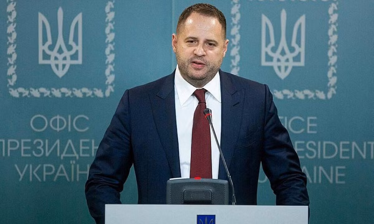 Ông Andriy Yermak - người đứng đầu Văn phòng Tổng thống Volodymyr Zelensky cho biết, lô xe tăng PT-91 Twardy đầu tiên của Ba Lan đã được bàn giao cho Quân đội Ukraine.