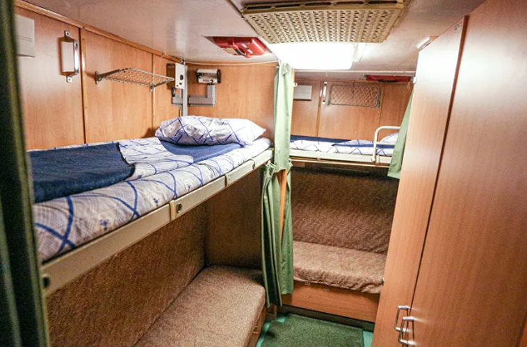 Phòng ngủ của thuỷ thủ đoàn trên tàu thậm chí còn có phần rộng rãi hơn so với tàu ngầm của Anh, Mỹ.