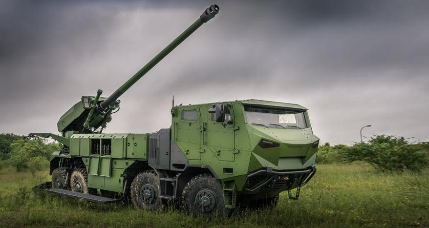 Army Recognition dẫn nguồn từ công ty Raytheon Missiles &amp; Defense cho biết, Pháo tự hành CAESAR đã bắn trúng mục tiêu ở khoảng cách hơn 46 km, đây là kỷ lục đối với loại pháo tự hành này.