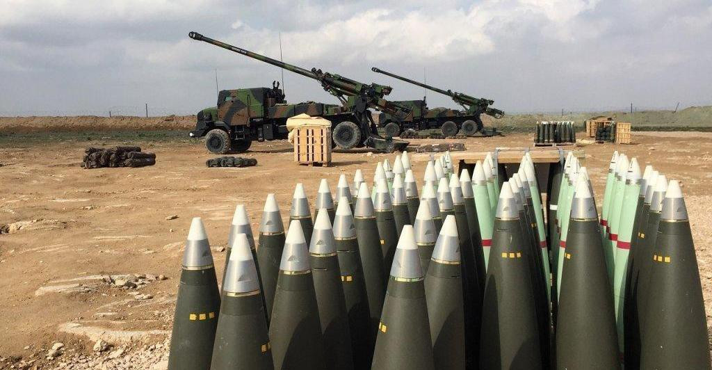 CAESAR sử dụng khung gầm xe tải bánh hơi sẽ giúp pháo có độ cơ động cao hơn, trọng lượng nhẹ hơn và dễ bảo trì, sửa chữa hơn so với sử dụng khung gầm bánh xích.