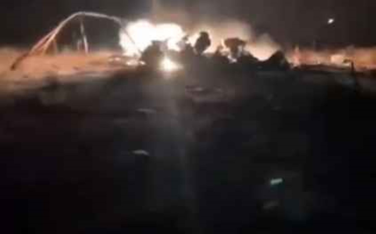 Những video và hình ảnh tại hiện trường cho thấy chiếc MiG-21 đang bốc cháy ngùn ngụt sau khi rơi xuống mặt đất, tuy nhiên nhà chức trách Romania và Ukraine vẫn chưa có bất cứ động thái nào về thông tin này. Nguồn ảnh: Pinterest.