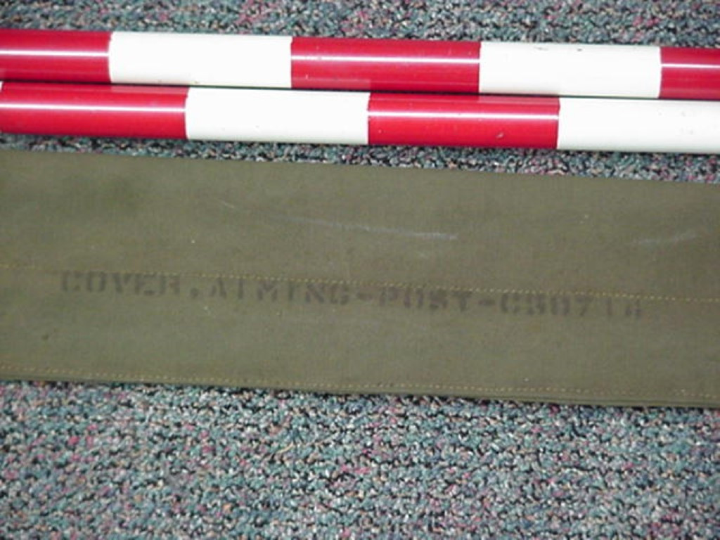 Cách thức này đơn giản và hiệu quả tới nỗi, suốt cả trăm năm qua, dù những khẩu pháo có hiện đại tới đâu, các cột tiêu vẫn có thiết kế không đổi.