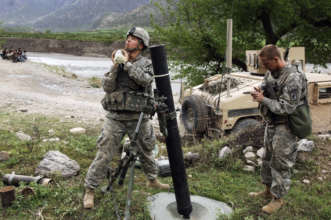 Tất nhiên, điều quan trọng nhất trên chiến trường đó là tin tình báo, nghĩa là vị trí của mục tiêu, có thể được bán về từng khẩu đội thông qua máy bay không người lái, hoặc thông qua trinh sát pháo binh.