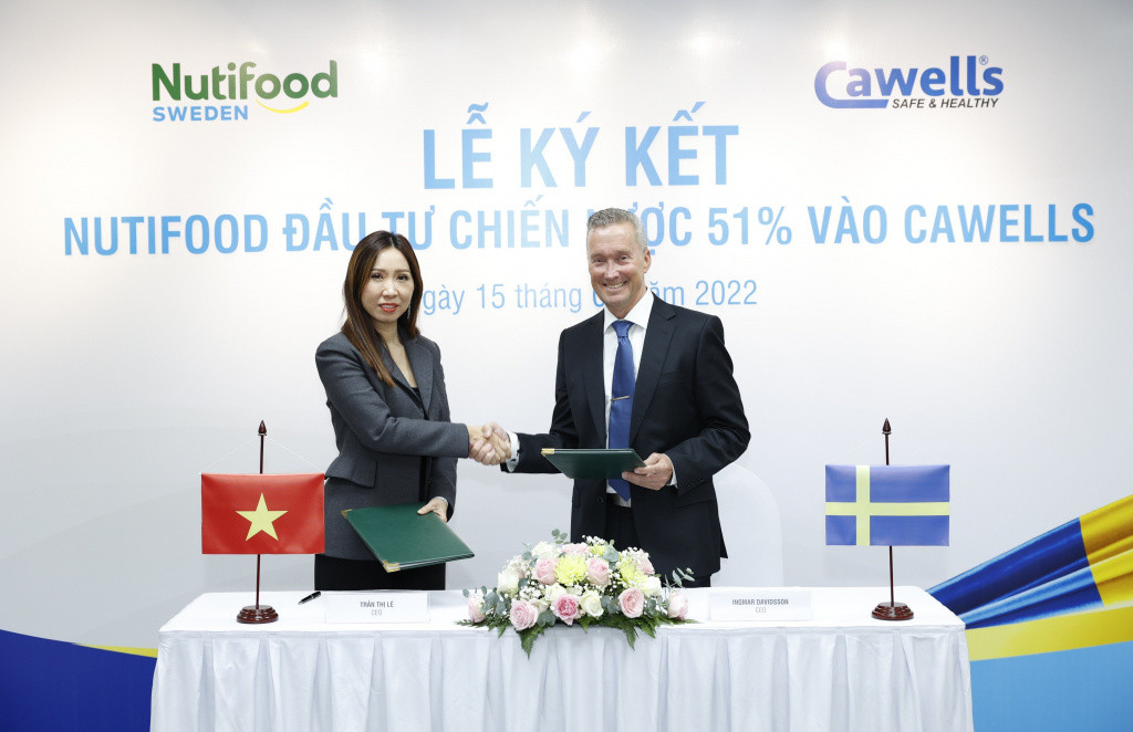 Tiếp nối M&A công ty Thụy Điển, Nutifood bội thu loạt giải thưởng uy tín châu Á Tiep noi M&A cong ty Thuy Dien, Nutifood boi thu loat giai thuong uy tin chau A