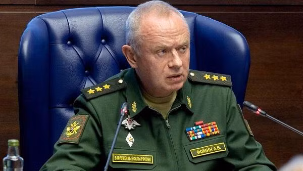 "Các cuộc tập trận của quân đội Nga sẽ diễn ra tại các khu huấn luyện Domanovsky, Gozhsky, Obuz-Lesnovsky, Brestsky và Osipovichsky, cũng như một số khu vực nằm trên lãnh thổ của Cộng hòa Belarus. Các sân bay Baranovichi, Luninets, Lida và Machulishchi cũng được huy động cho cuộc tập trận này", ông Alezander Fomin nói.