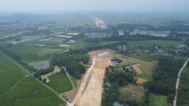 Khoi thong “diem nghen” mat bang de thi cong du an cao toc Bac - Nam