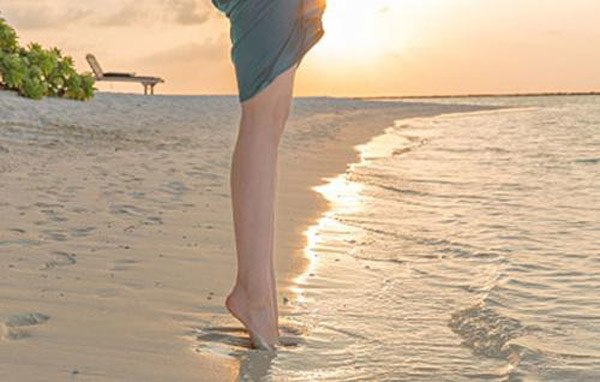 Giúp bổ thận khí: Người thận khí không đủ, sau ăn 15 phút nên thực hiện kiễng chân. Tư thế này rất hữu ích trong việc thúc đẩy quá trình tiêu hóa và hấp thụ thức ăn. Chuyên gia sức khỏe còn nhấn mạnh, bài tập có khả năng rèn cơ bắp chân, khơi thông 3 kinh mạch âm của chân, khai thông kinh mạch hiệu quả, mang lại tác dụng bổ thận tráng dương. Ảnh: Sohu