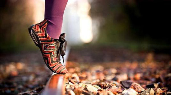 Khi tập, thân dưới cơ thể sẽ hoạt động nhiều hơn, khiến tuần hoàn máu tăng nhanh. Nhờ vậy, khí huyết lưu thông tốt, tránh tình trạng tê chân. Ảnh: Sohu