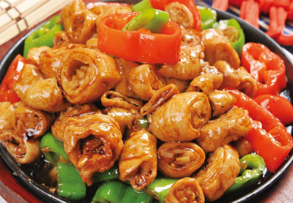 Khi mổ, lợn gần như có thể tận dụng toàn thân, ngay cả nội tạng, chúng vẫn có thể được chế biến thành nhiều món thơm ngon. Dù vậy, chuyên gia khuyên nên chú ý sức khỏe, tránh ăn 6 bộ phận cực bẩn ở lợn dưới đây dù chúng là món khoái khẩu của nhiều người. Ảnh: Sohu