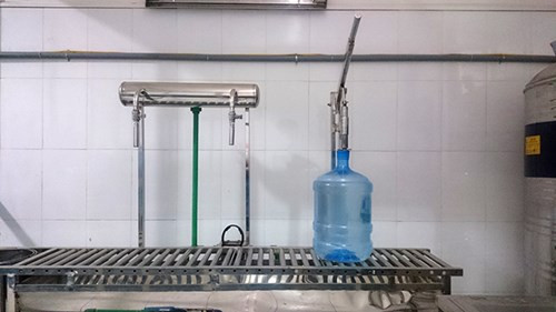 View - Những hình ảnh sốc về quy trình sản xuất nước Lavie giả | Báo Tri thức và Cuộc sống - TIN TỨC PHỔ BIẾN KIẾN THỨC 24H