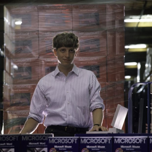 Gates trở thành tỷ phú khi mới 31 tuổi.