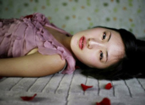 Cô ấy vẫn im lặng mặc tôi nói khiến tôi càng tức giận hơn (Ảnh minh họa)