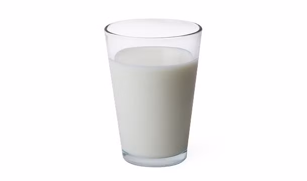 8. Khi mèo trưởng thành, chúng sẽ không sản xuất lactase, các enzyme cần thiết cho quá trình tiêu hóa lactose trong sữa nên chúng không thể, không thích uống sữa như nhiều người vẫn tưởng.